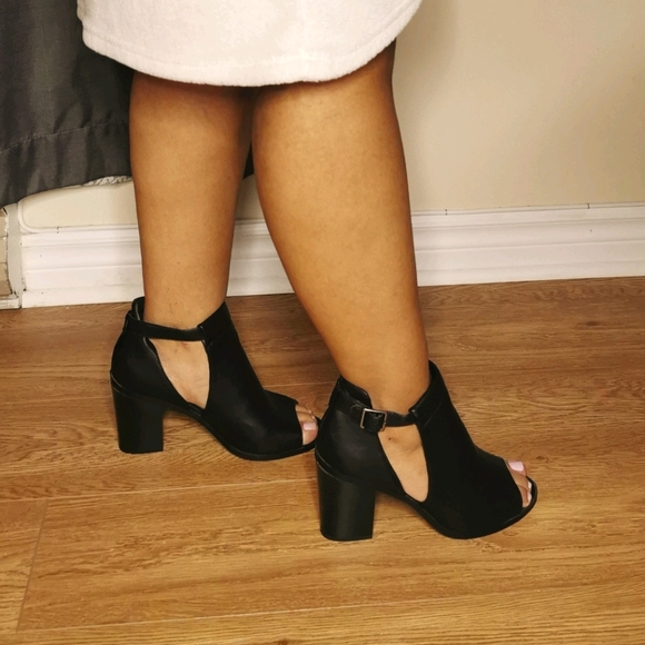 NWT Revamped boot - Picture 2 of 11